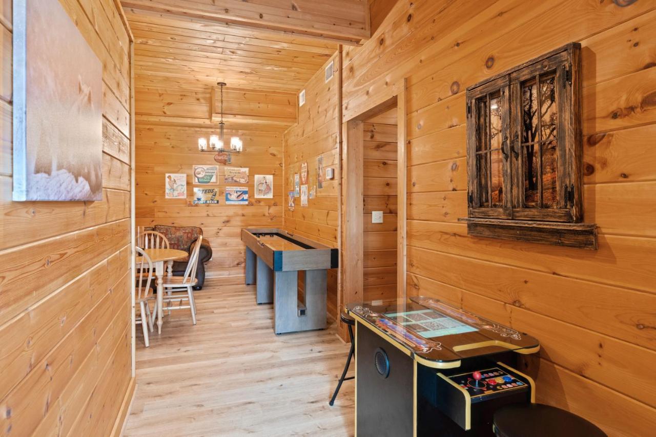 Mountain View 5 Bdrm Gatlinburg Cabin Near Downtown Arts Extérieur photo